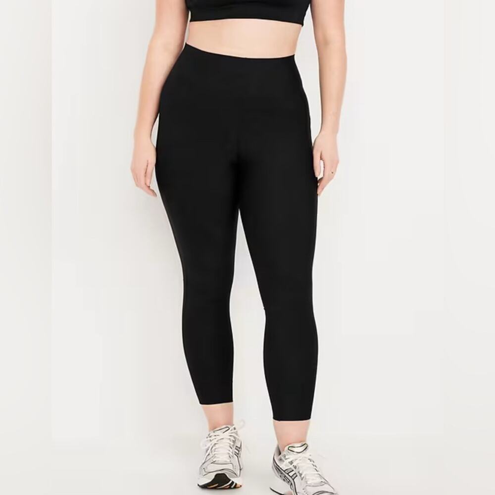 Old Navy Extra High Rise Black Skinny Leggings size Medium